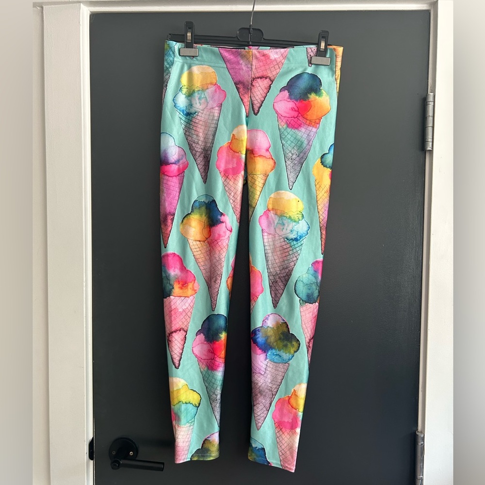 Made in Canada Artist Ice Cream Yoga Leggings - Size XL